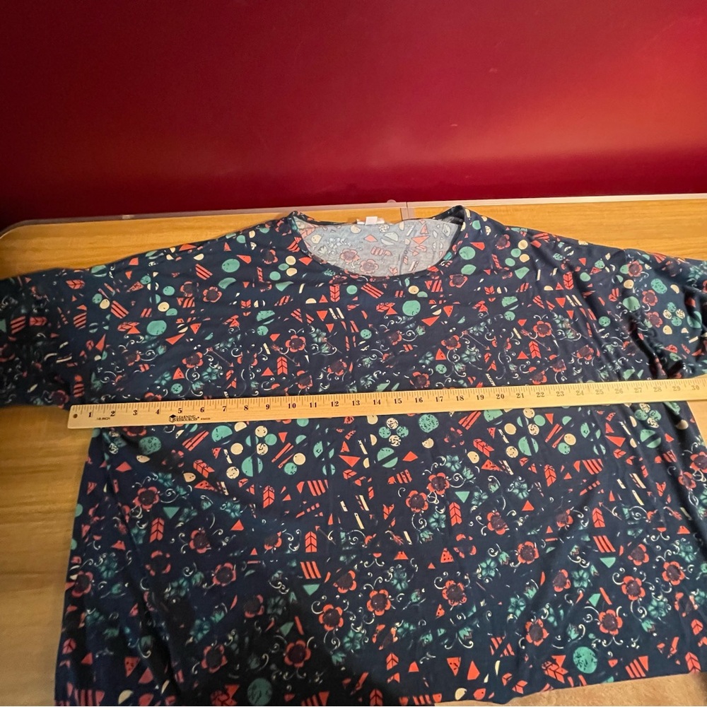 LuLaRoe Pink and Green Relaxed Tunic - Picture 4 of 7